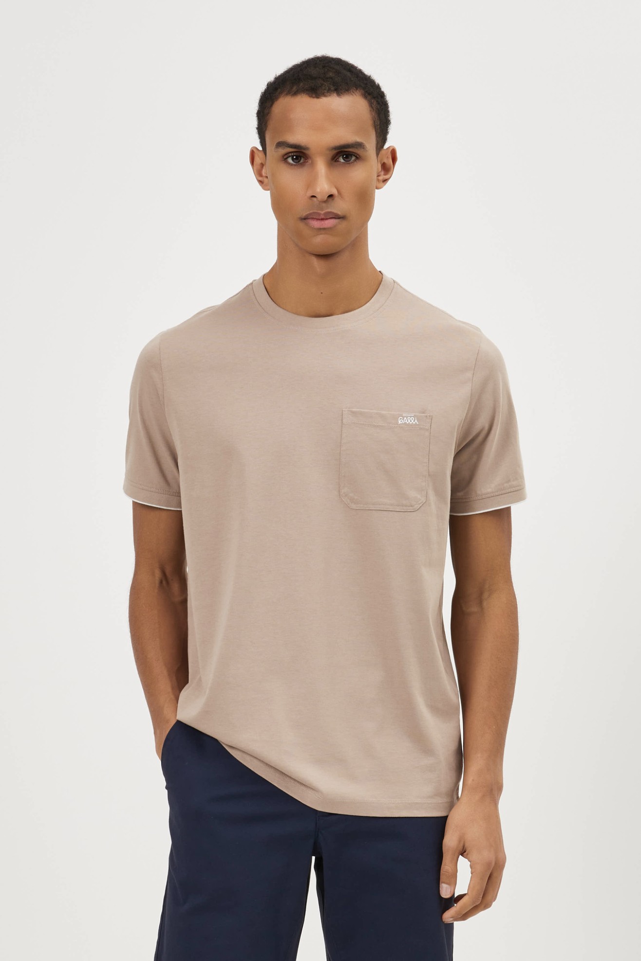 T-shirt 100% algod�o com bolso