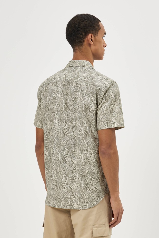 Camisa estampado tropical regular fit
