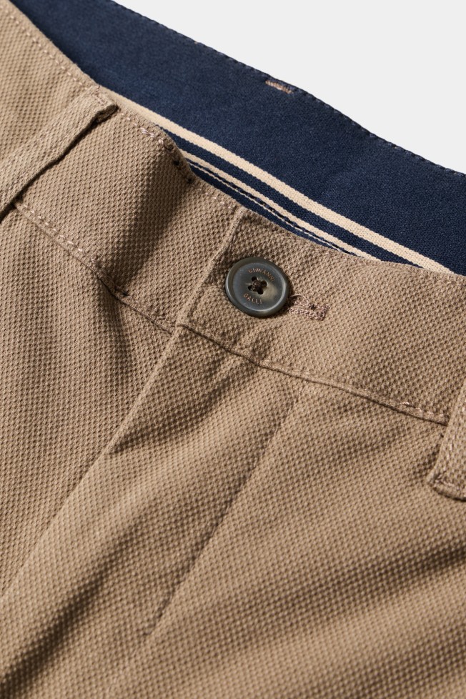 Calças chino comfort regular fit castanho Calças chino comfort regular fit castanho