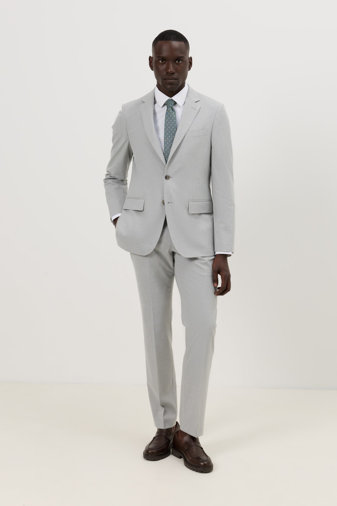 Fato cl�ssico slim fit Machine Washable & Non-Iron
