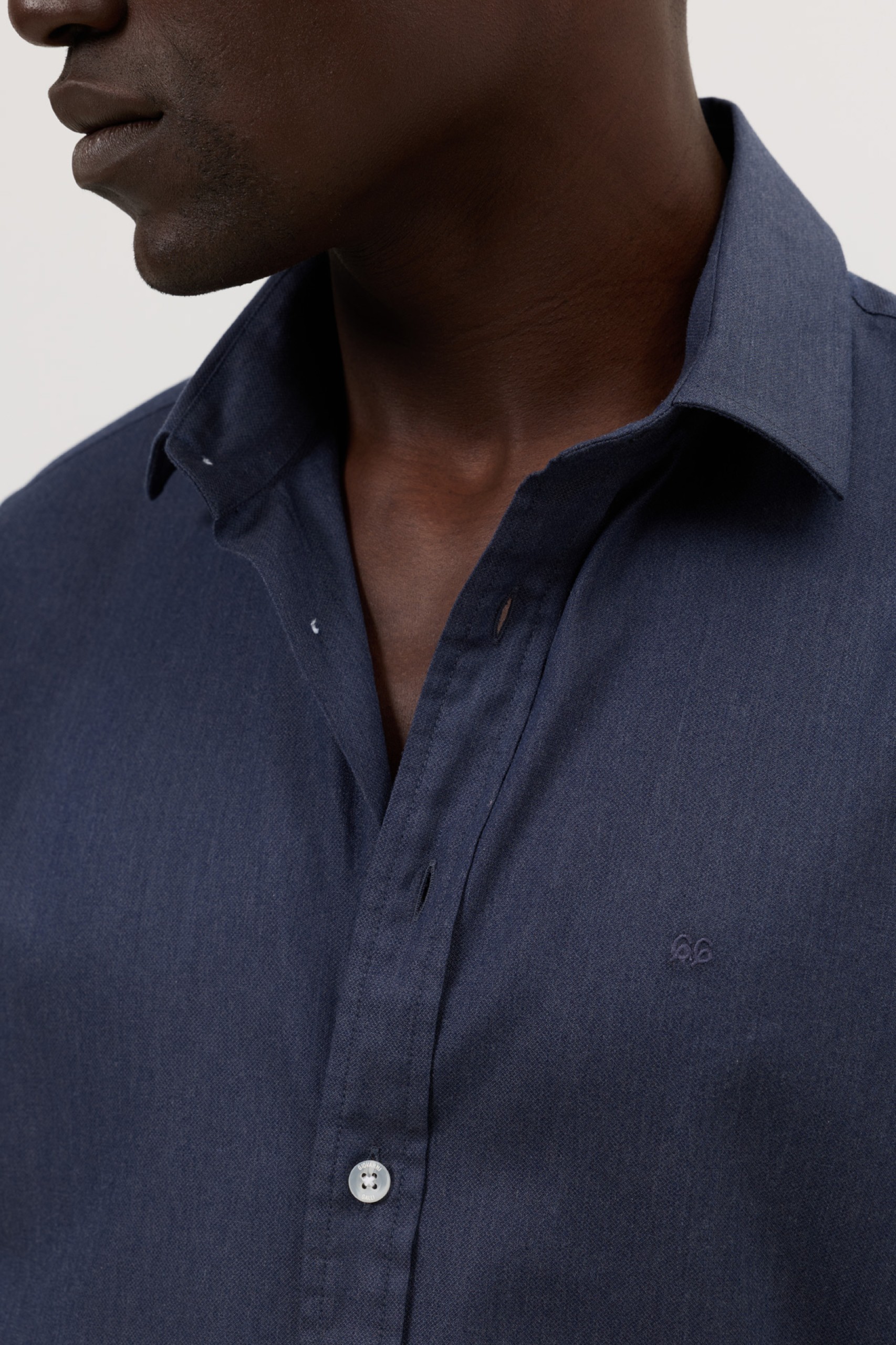 Camisa slim fit en algodón y lyocell