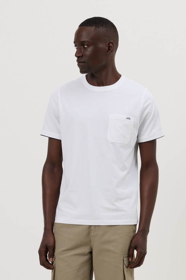 T-shirt 100% algodão com bolso T-shirt 100% algodão com bolso