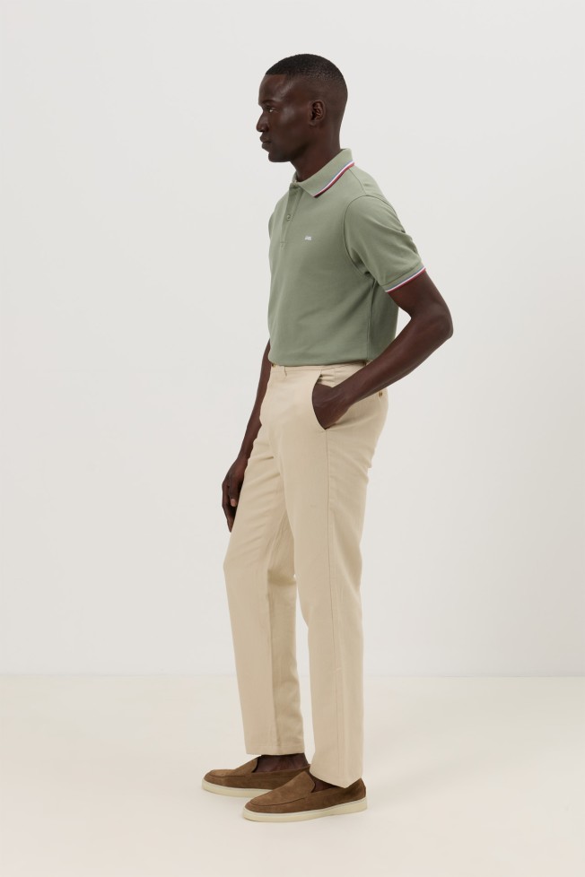 Calças chino regular fit em linho e algodão Calças chino regular fit em linho e algodão