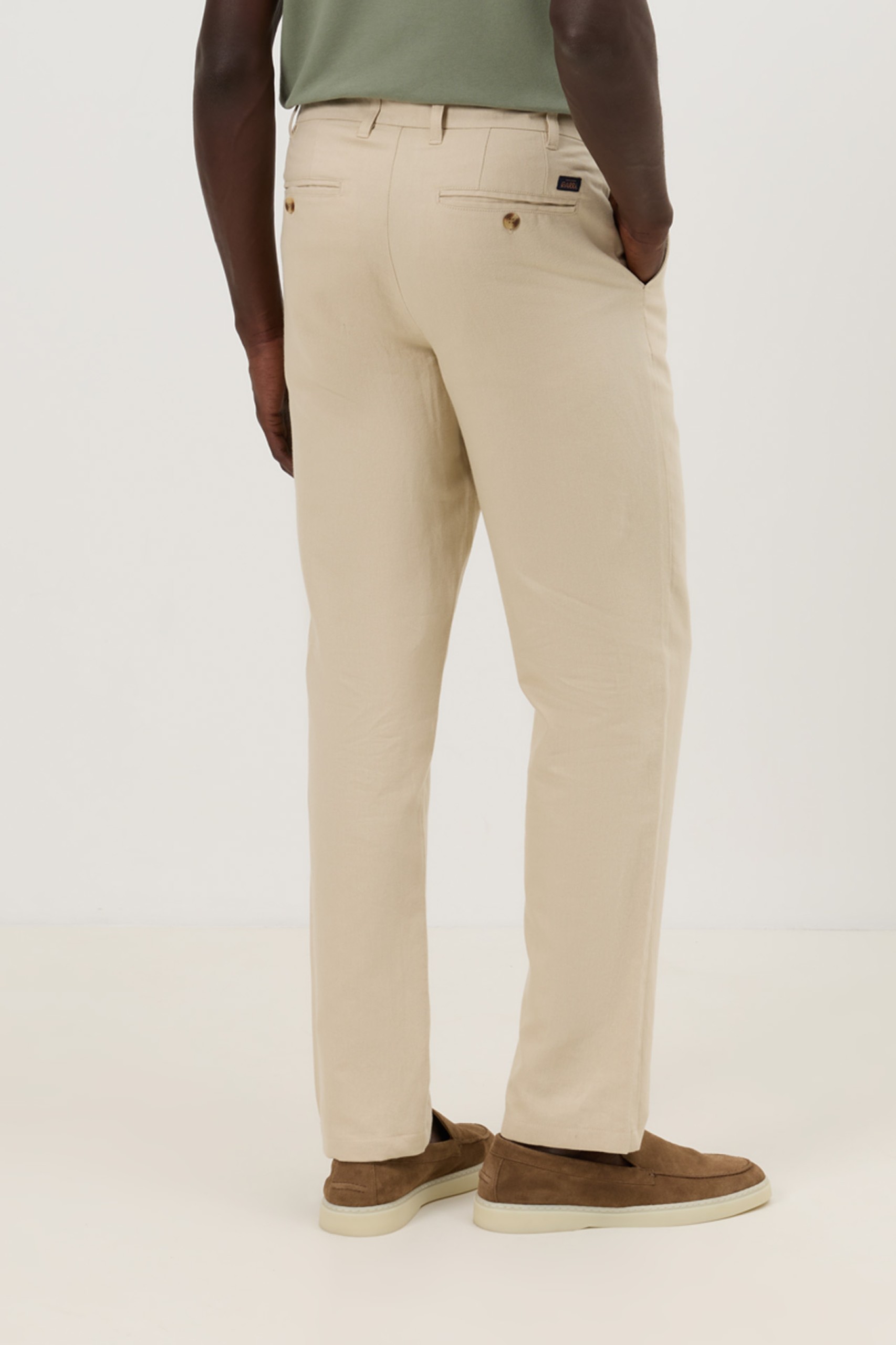 Calças chino regular fit em linho e algodão