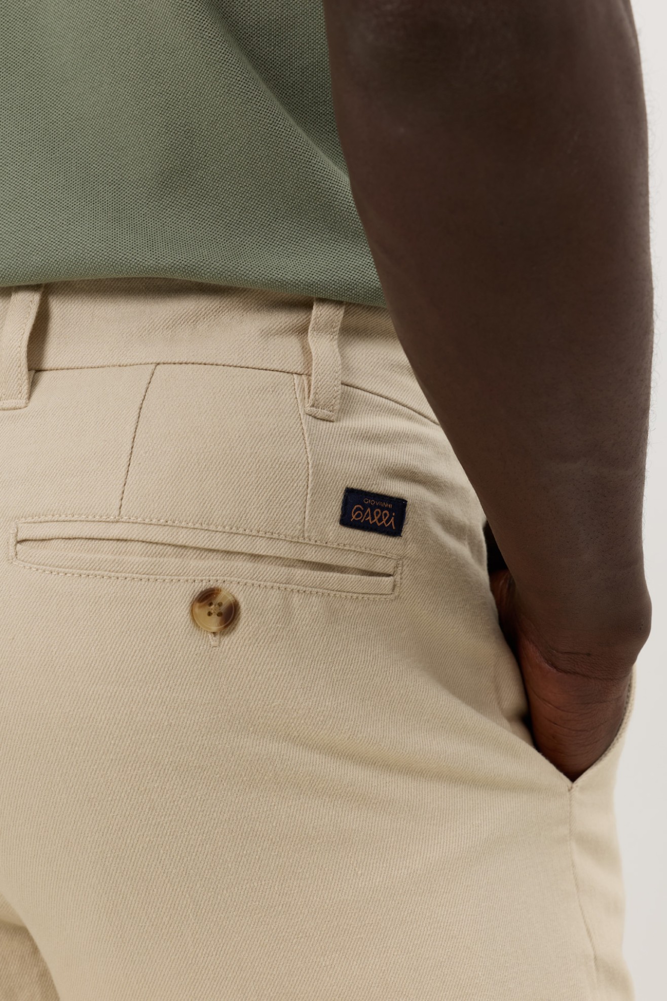 Cal�as chino regular fit em linho e algod�o