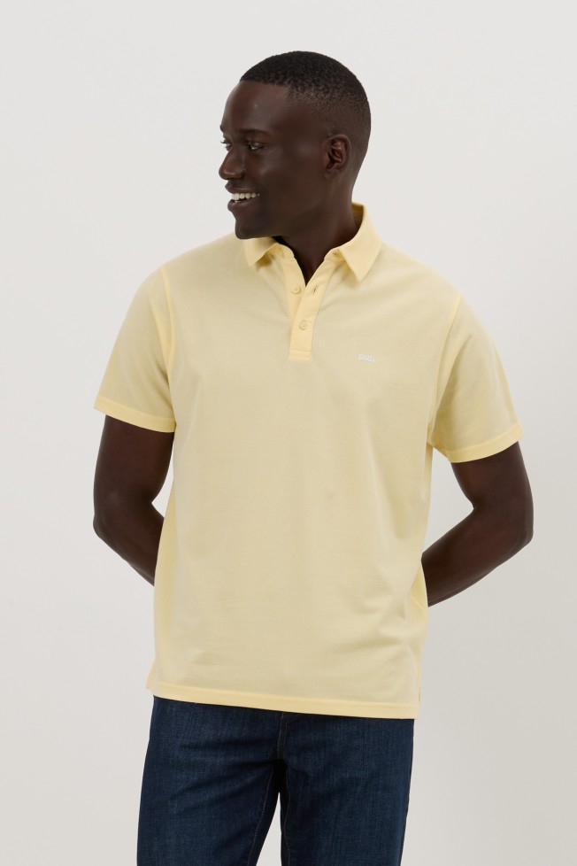 Polo bicolor em malha piqu�