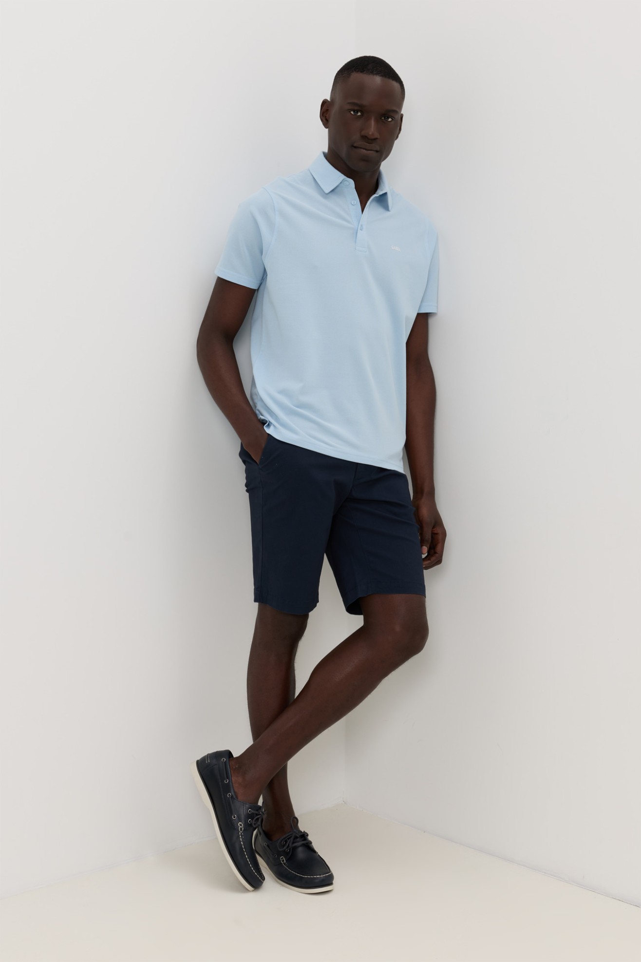 Polo bicolor em malha piqu�