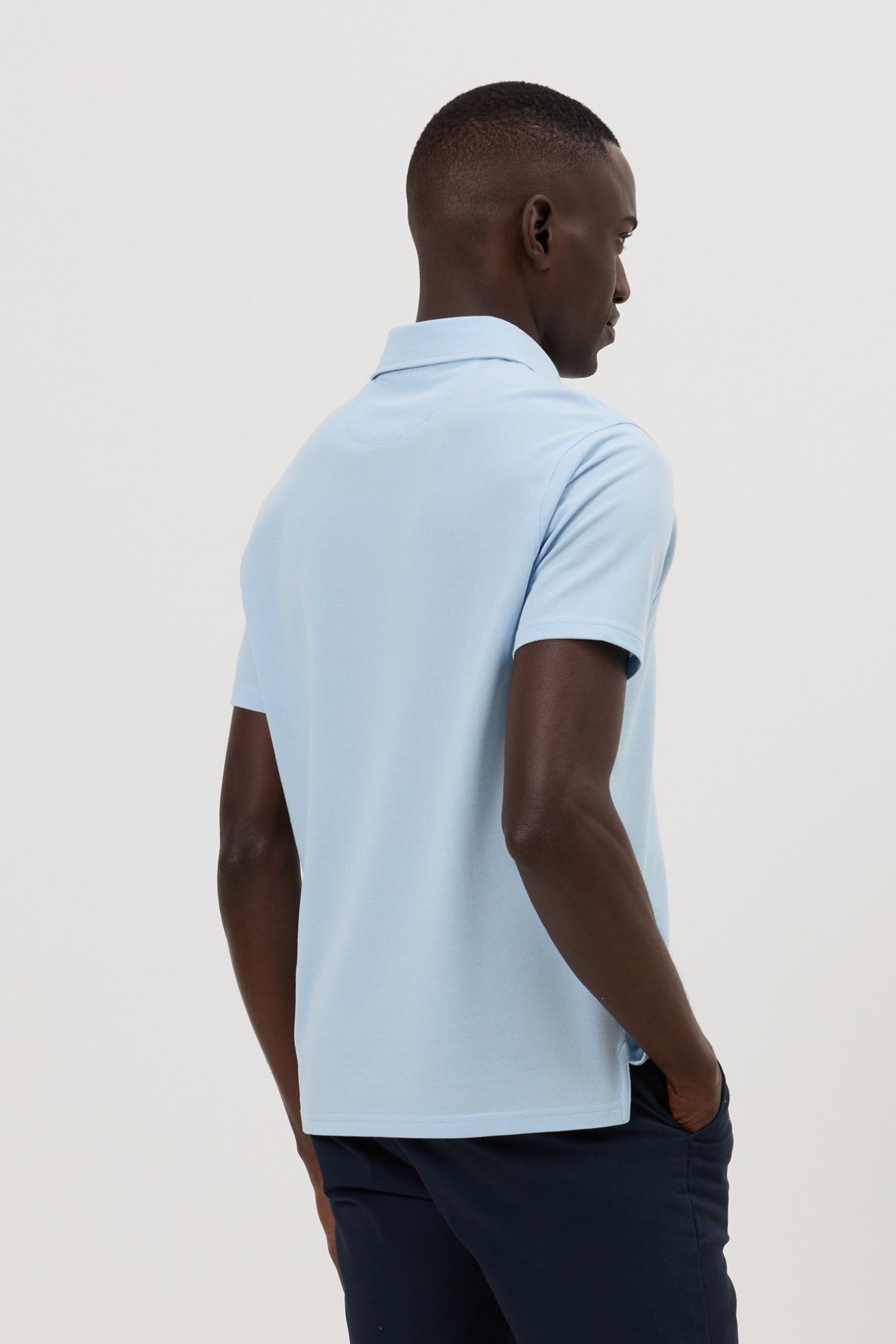 Polo bicolor em malha piqu�