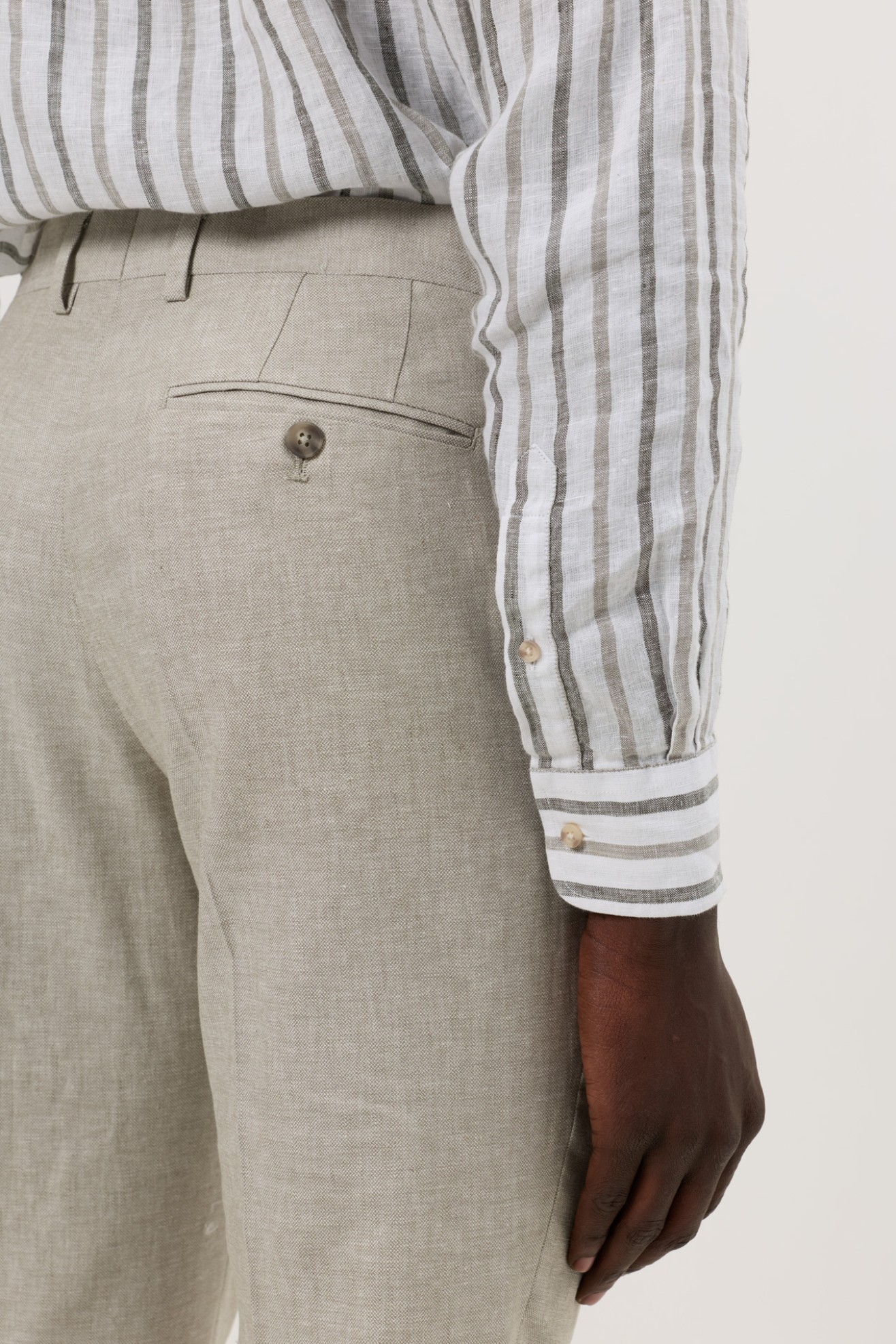 Fato cl�ssico em algod�o e linho slim fit