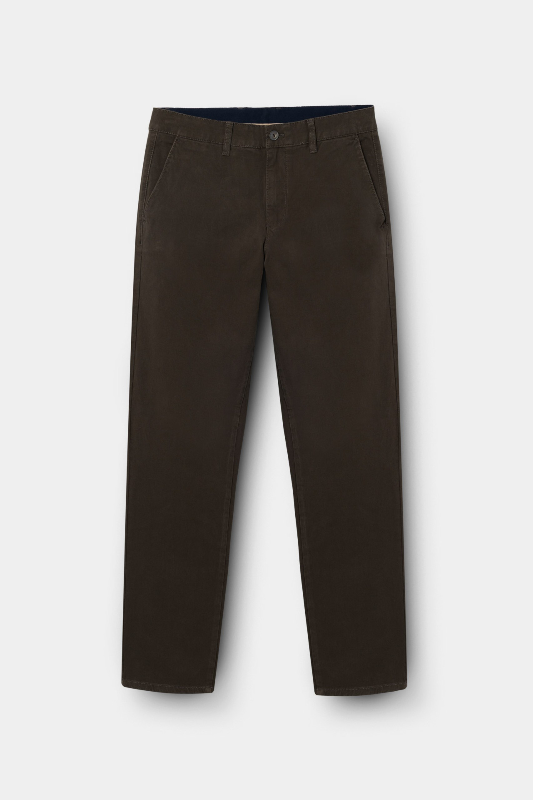 Pantalones chinos de corte regular y cómodos en color caqui oscuro