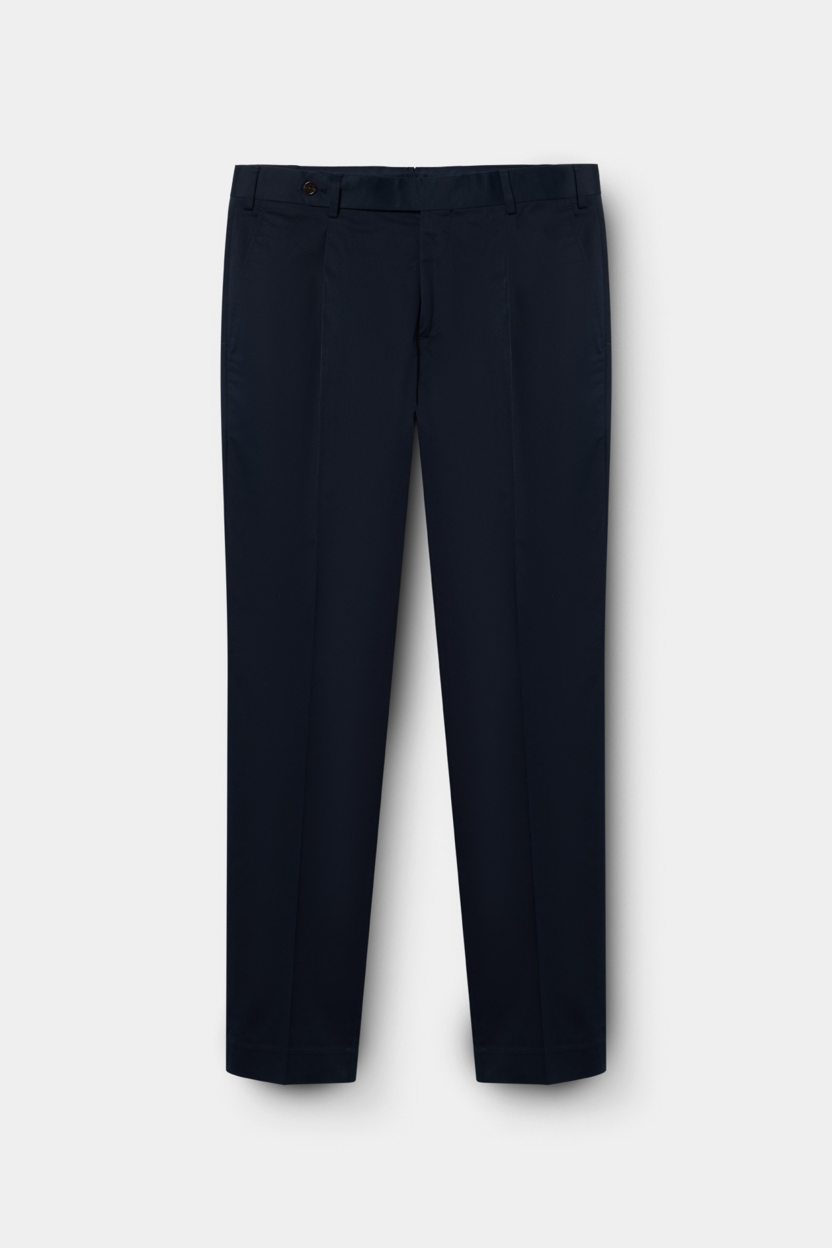Pantalones chinos de corte regular en azul marino