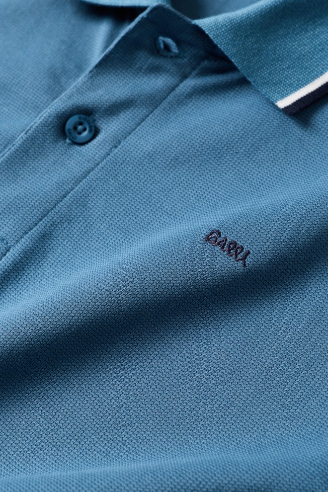 Polo de malha em algodão Polo de malha em algodão