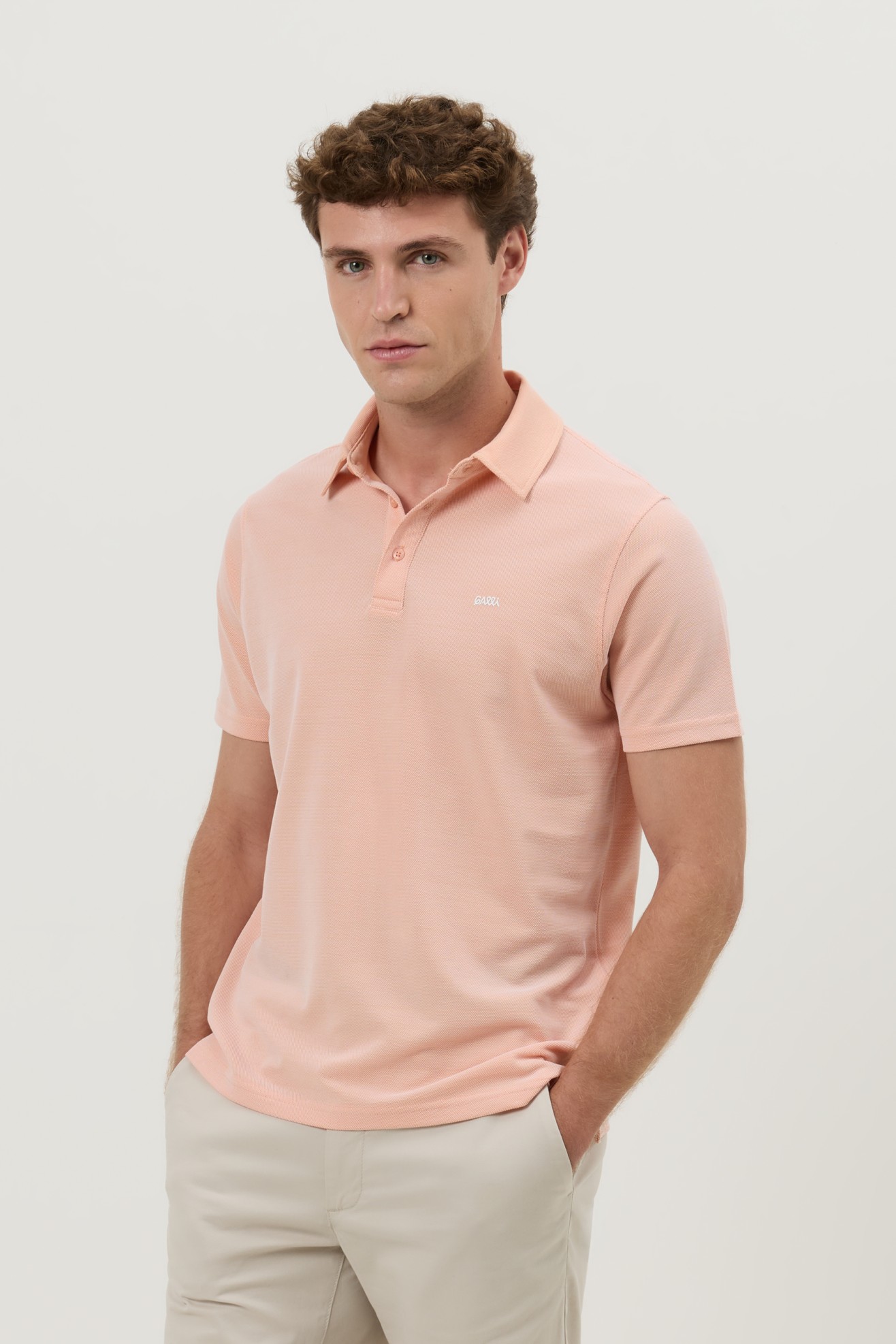 Polo bicolor em malha piqu�