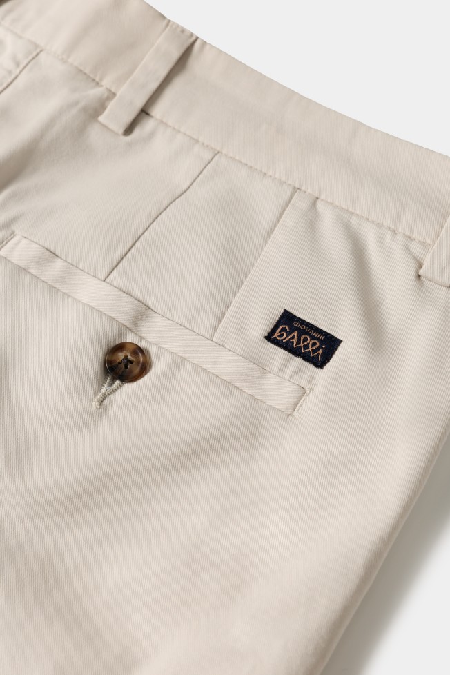 Calções bermuda chino regular fit Calções bermuda chino regular fit