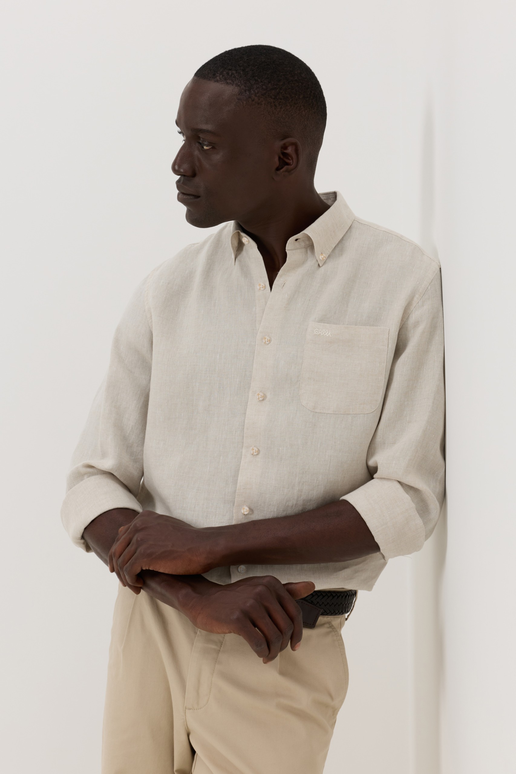 Camisa regular fit en lino