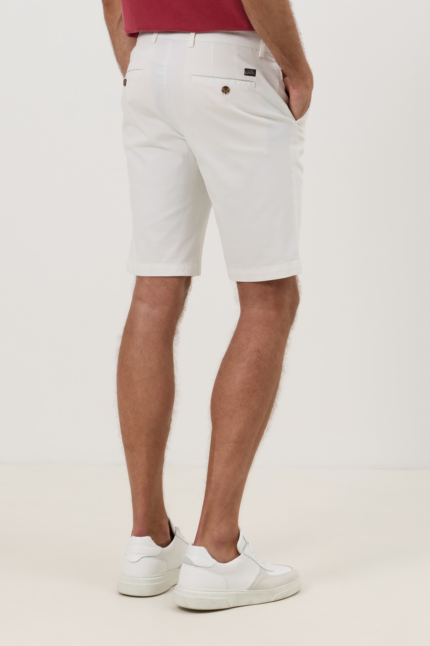Pantalones cortos tipo bermuda chino de corte regular