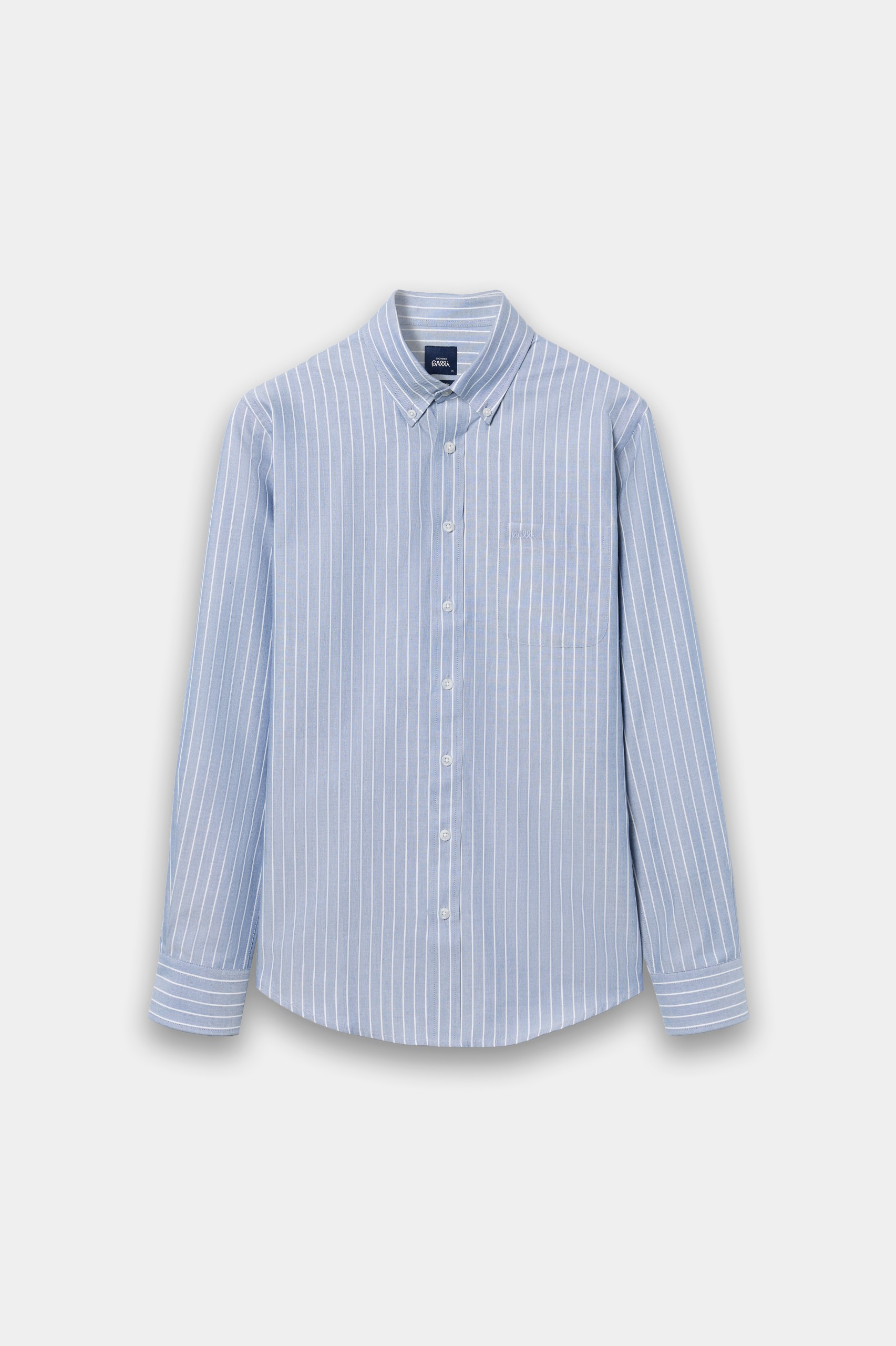 Camisa de rayas azules de corte regular