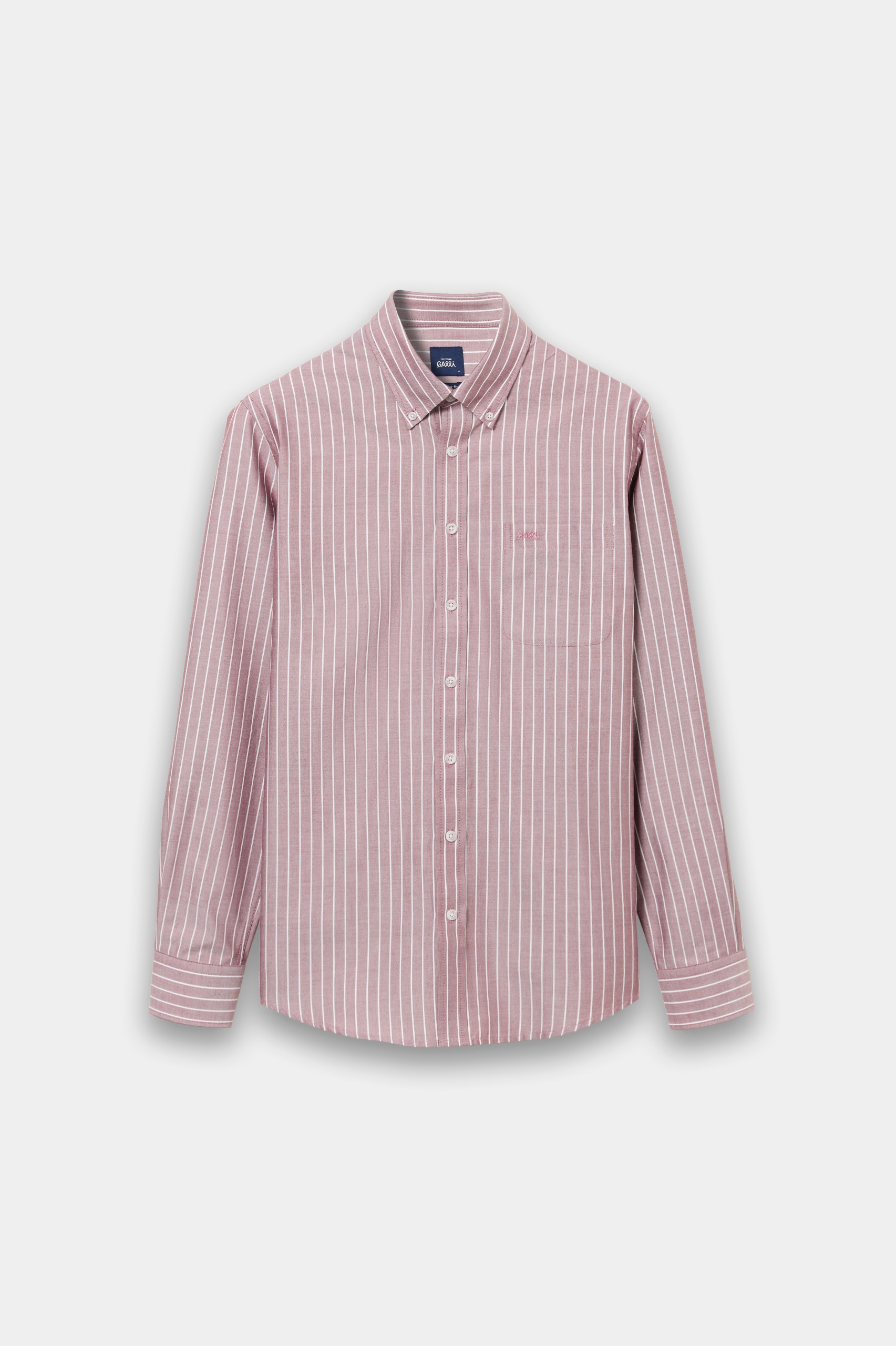 Camisa de rayas rojas de corte regular