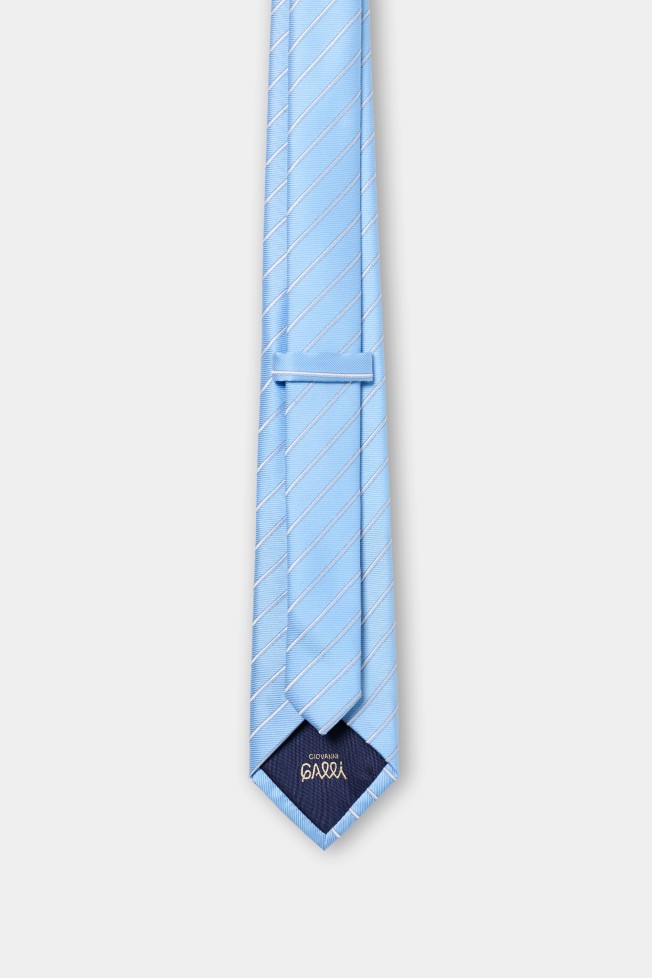 Gravata às riscas azul e branca Gravata às riscas azul e branca