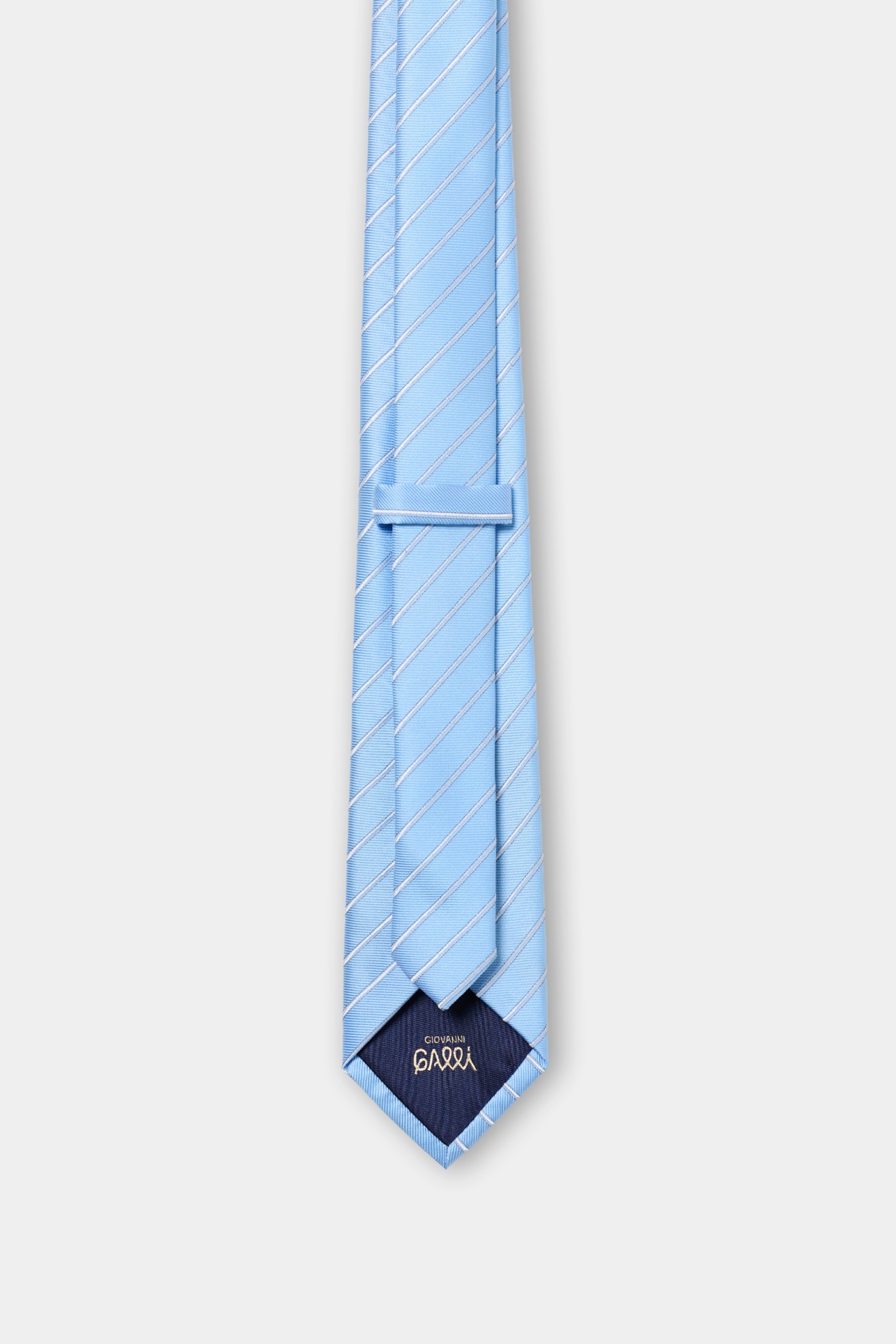 Gravata �s riscas azul e branca