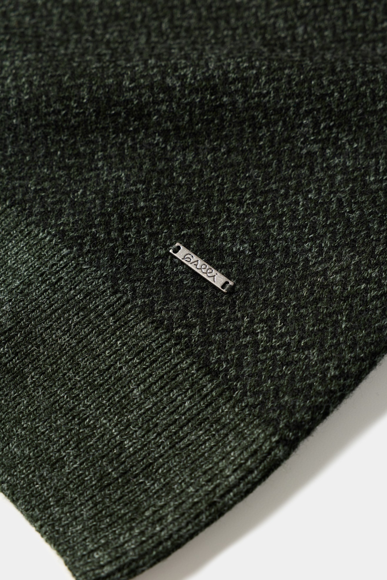 Camisola com gola em V verde