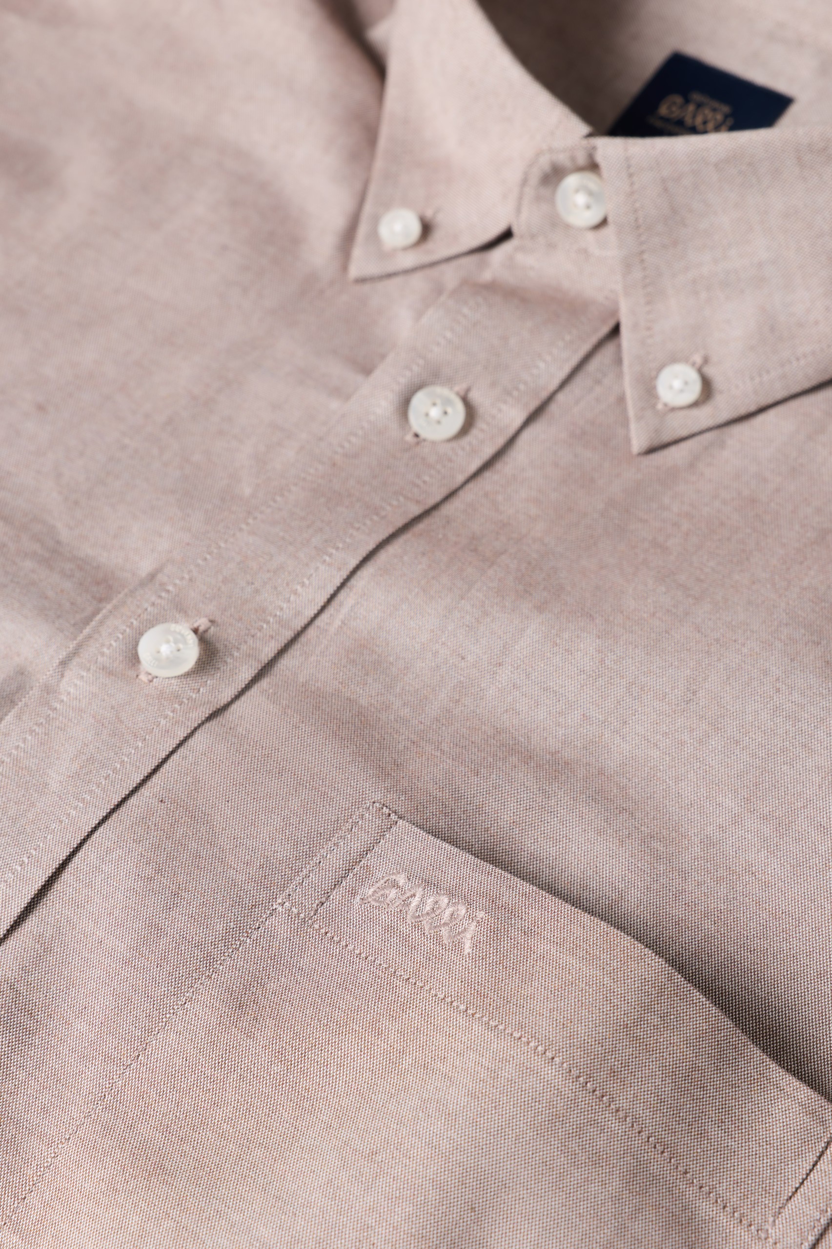 Camisa beige de manga larga