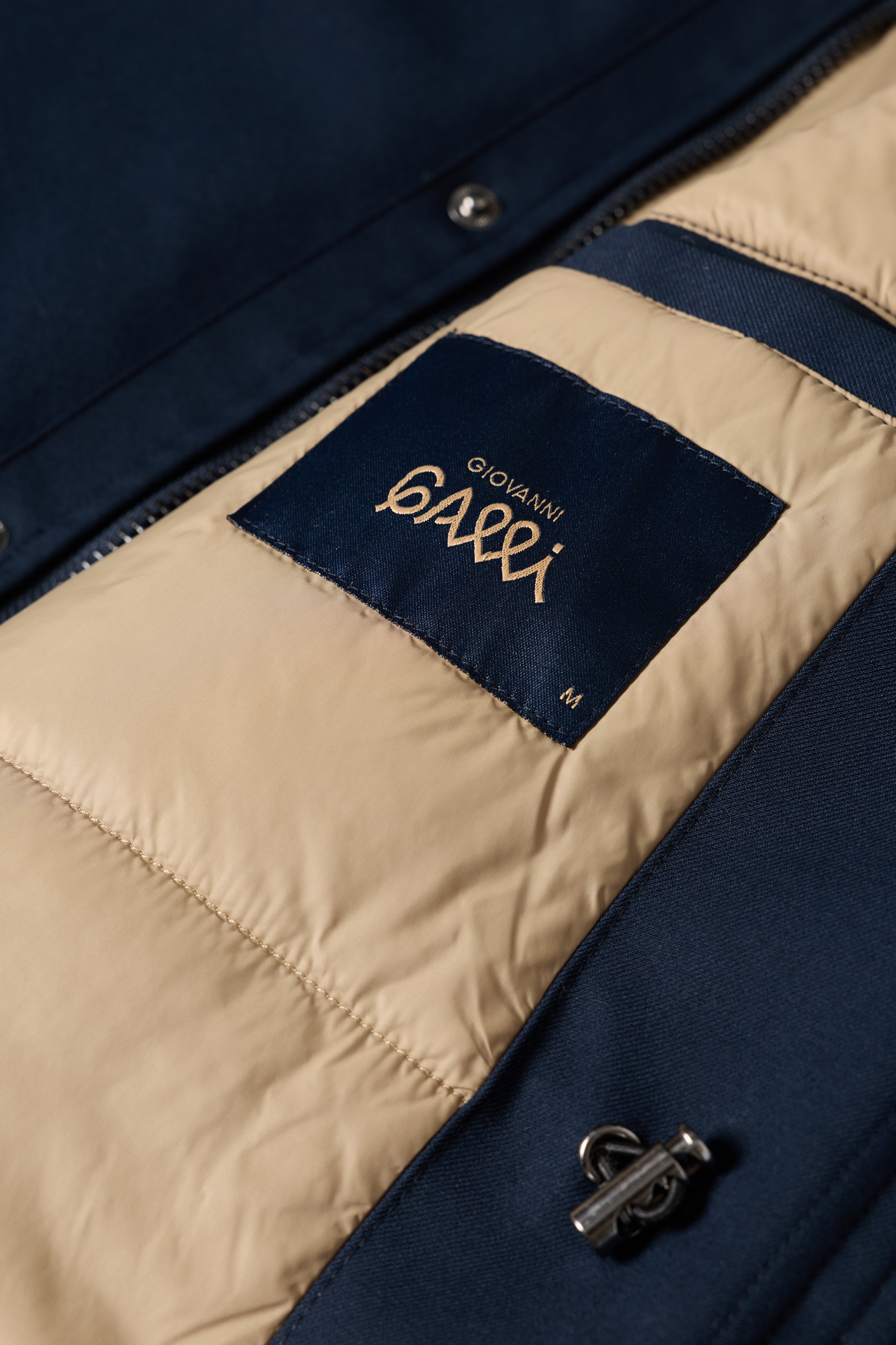 Chaqueta safari en azul marino