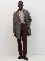 Pantalones chinos de corte regular en color burdeos