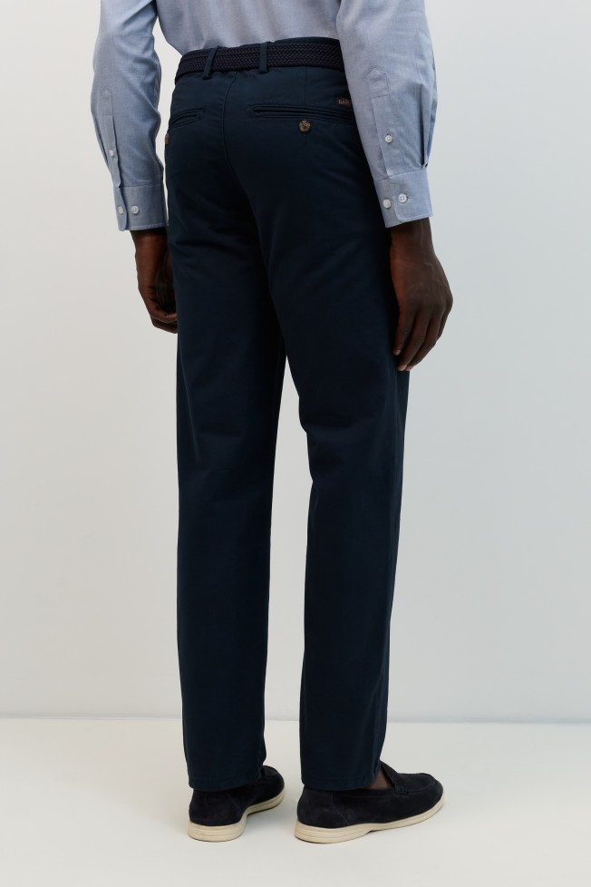 Cal�as chino em azul-marinho regular fit