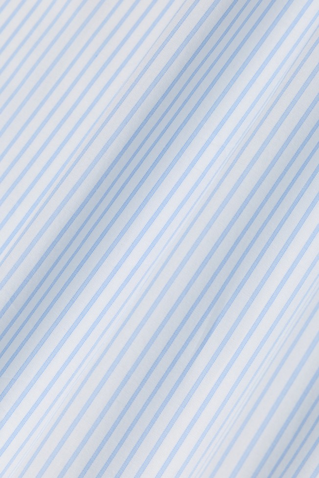Camisa clássica às riscas Camisa clássica às riscas