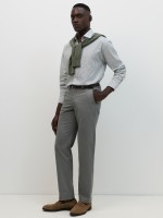 Pantalones chinos grises corte regular