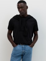 T-shirt preta com algod�o premium