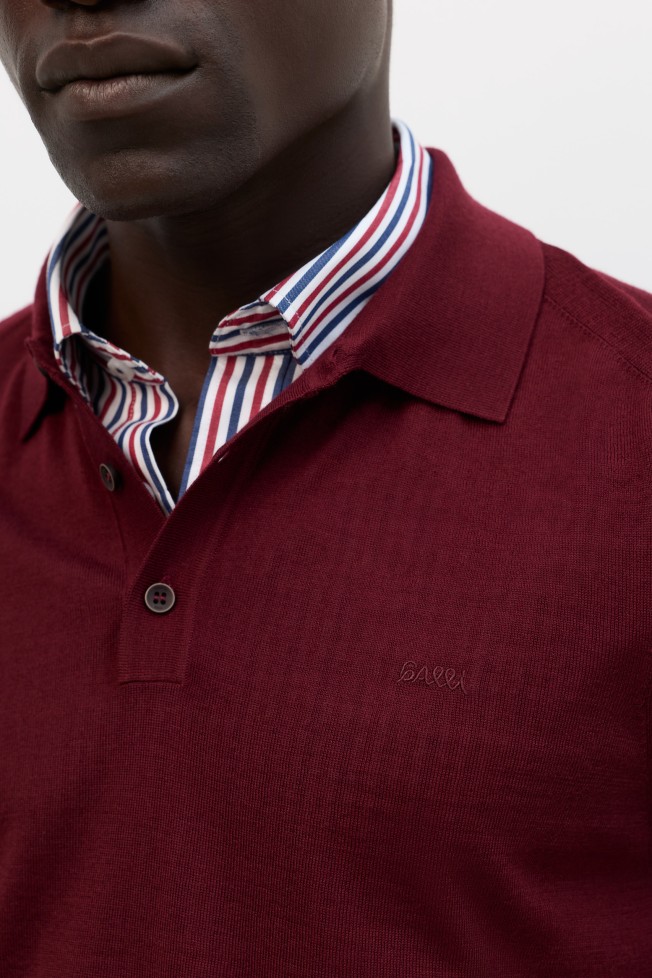 Polo de malha com lã merino em vinho Polo de malha com lã merino em vinho