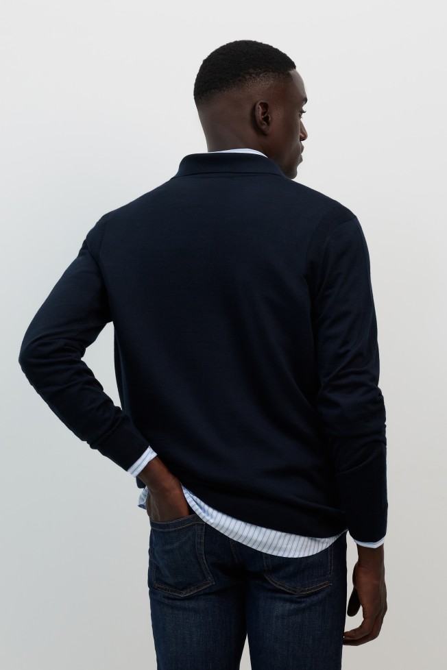 Polo de malha com lã merino em azul-marinho Polo de malha com lã merino em azul-marinho