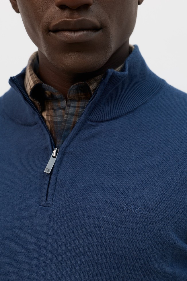 Camisola gola alta azul-marinho com fecho Camisola gola alta azul-marinho com fecho