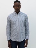 Camisa �s riscas regular fit em algod�o azul