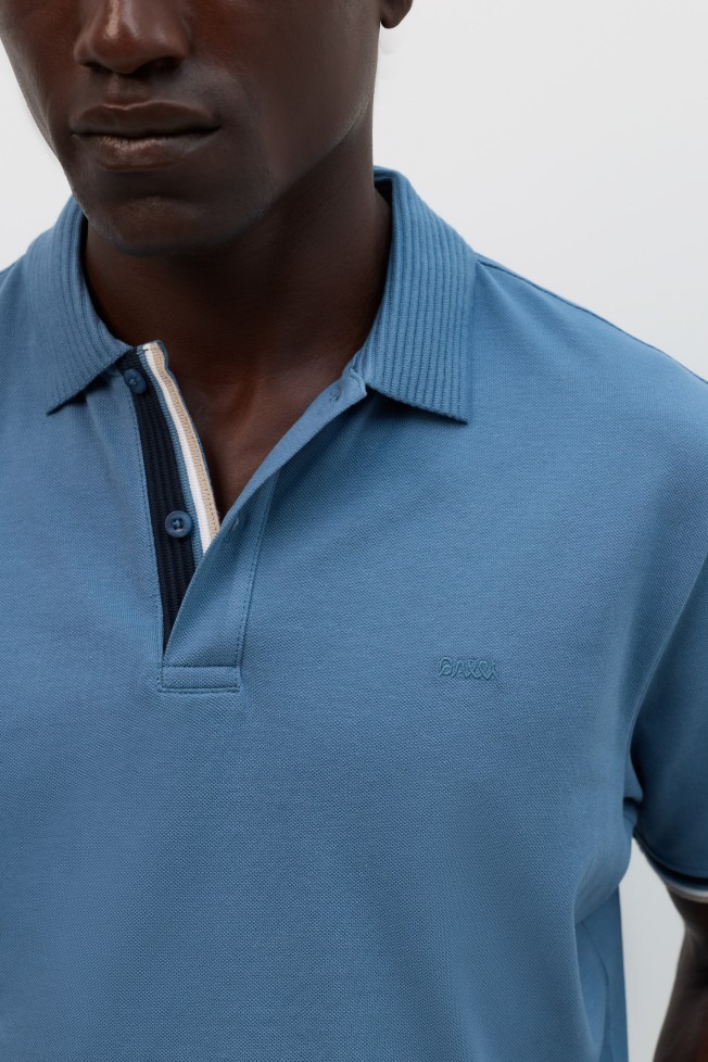 Polo de manga curta azul