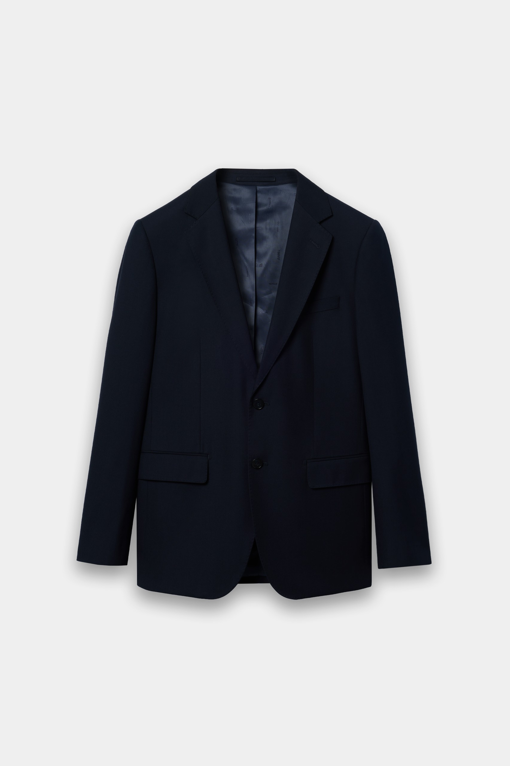 Traje clásico de corte ajustado en azul marino