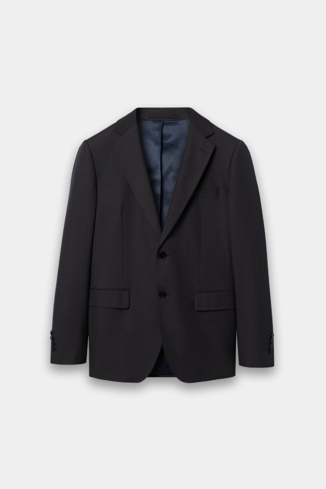 Traje gris clásico de corte ajustado Traje gris clásico de corte ajustado