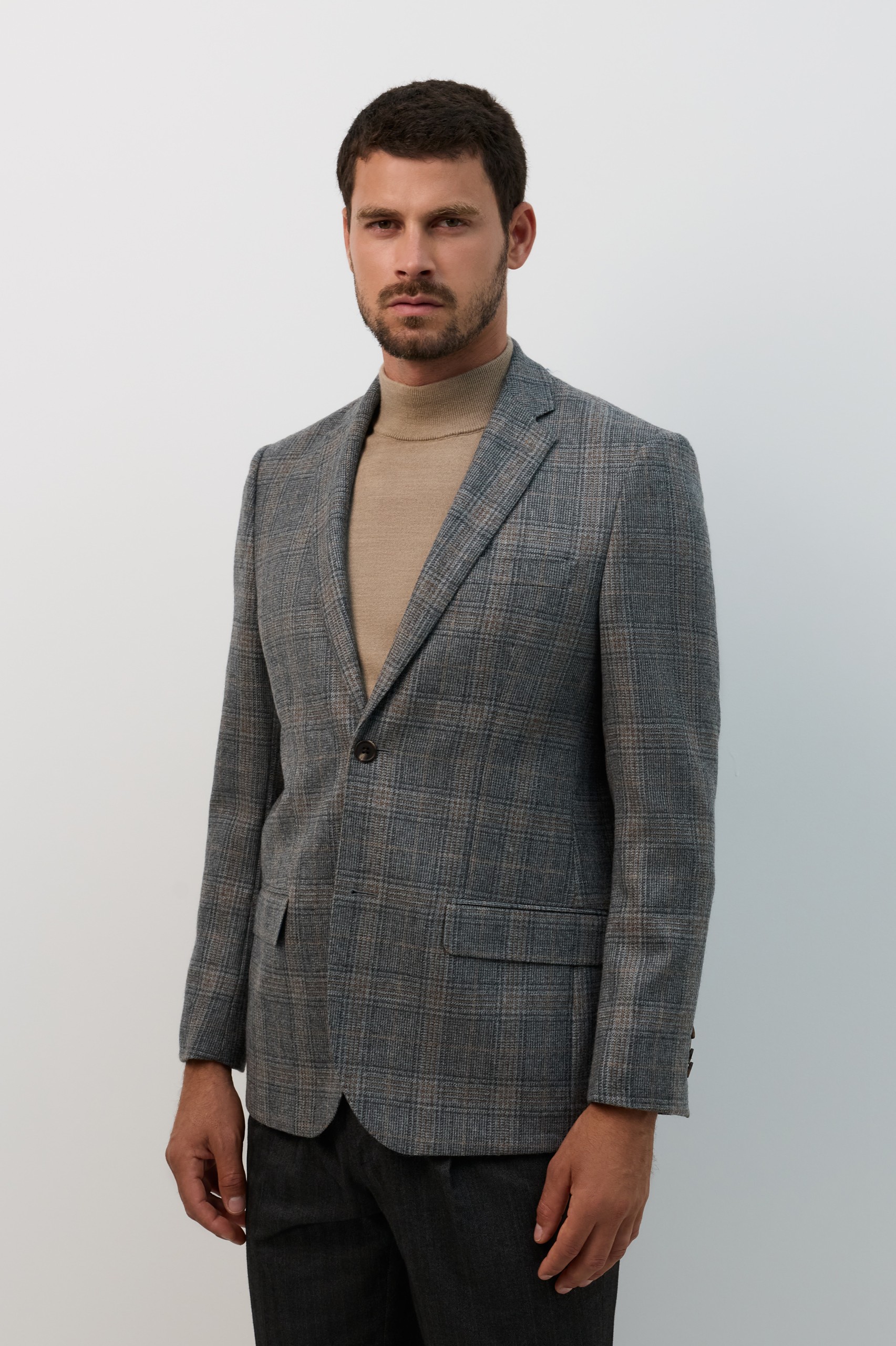 Blazer de cuadros de corte regular en lana