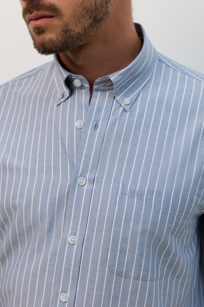 Camisa azul �s riscas regular fit